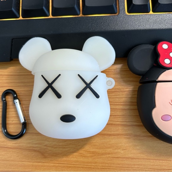 Set of 2 - New Apple Airpod Gen 1/2 Case - Picture 2 of 13